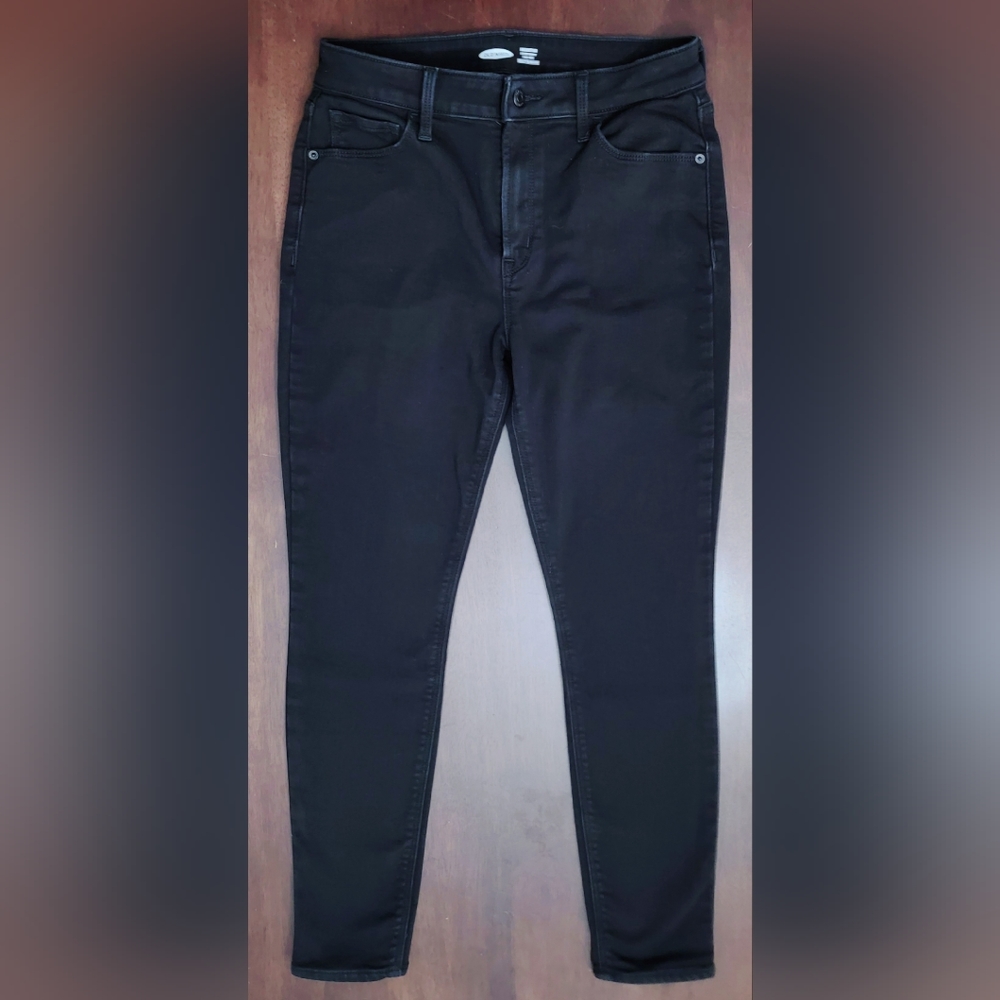 Old Navy RockStar Super Skinny High Rise Built-in Warm. Size 8